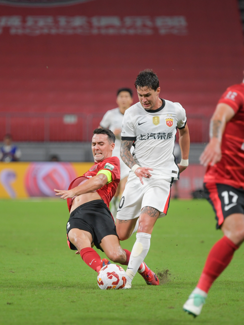 开云体育直播-意外失误！球队助理教练犯错，导致比赛失利